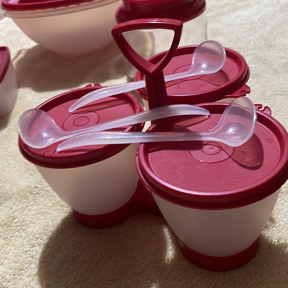 Tupperware - Picture 3 of 13